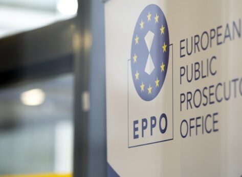 Corruzione, il Parlamento UE chiede regole più severe e maggiori poteri alla Procura europea