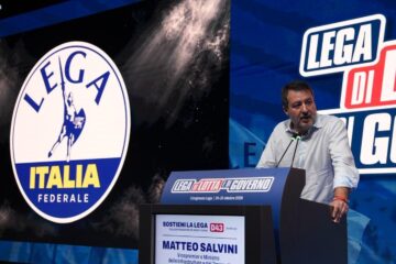 Lega, Salvini rieletto segretario e chiede lo stop a soldi e armi per l’Ucraina
